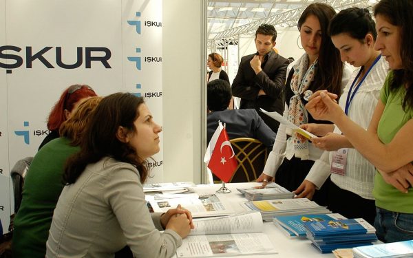 İŞKUR’un Yeni Projesi: Okullara Temizlik Görevlisi Alınacak! Başvuru Yap
