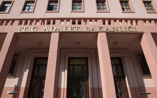 Adalet Bakanlığı 15 Bin Personel Alımı Ne Zaman? Başvuru Tarihleri Merak Ediliyor